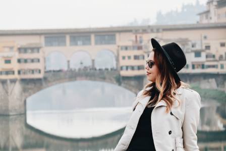 The Ultimate Guide to Styling a Trench Coat: Timeless Outfit Inspiration